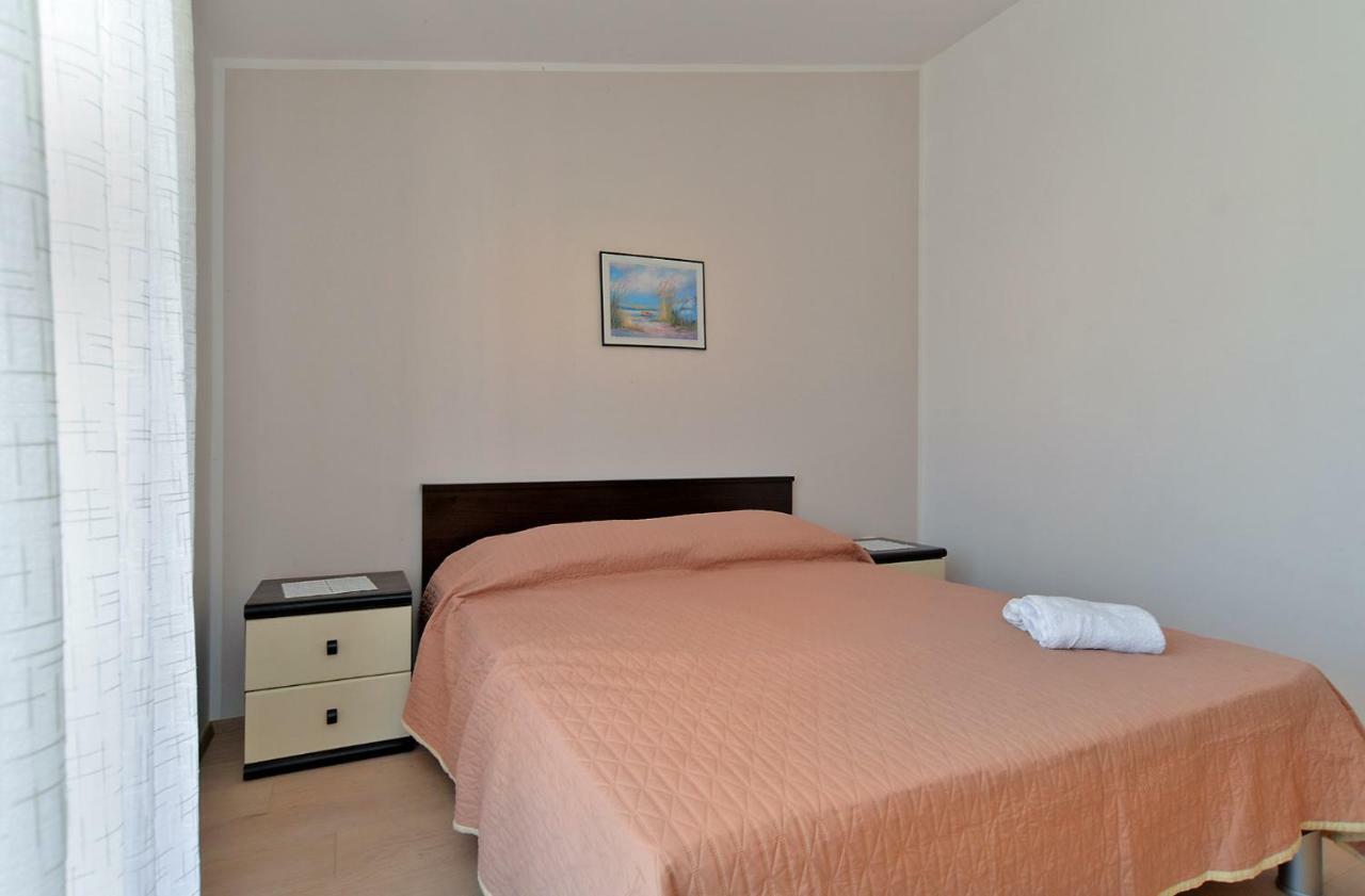 Apartment Gracijela 827 เมดูลิน ภายนอก รูปภาพ