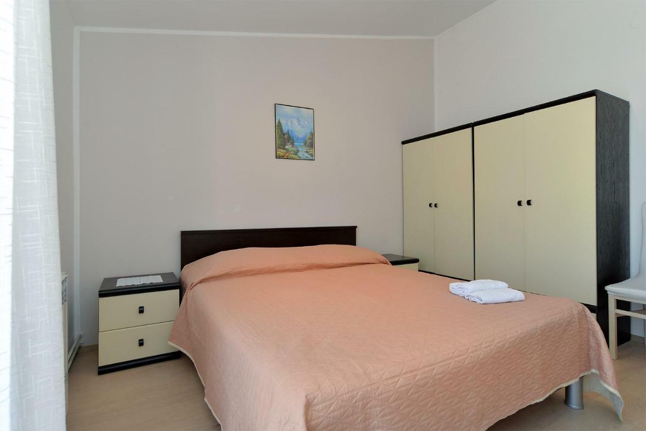 Apartment Gracijela 827 เมดูลิน ภายนอก รูปภาพ