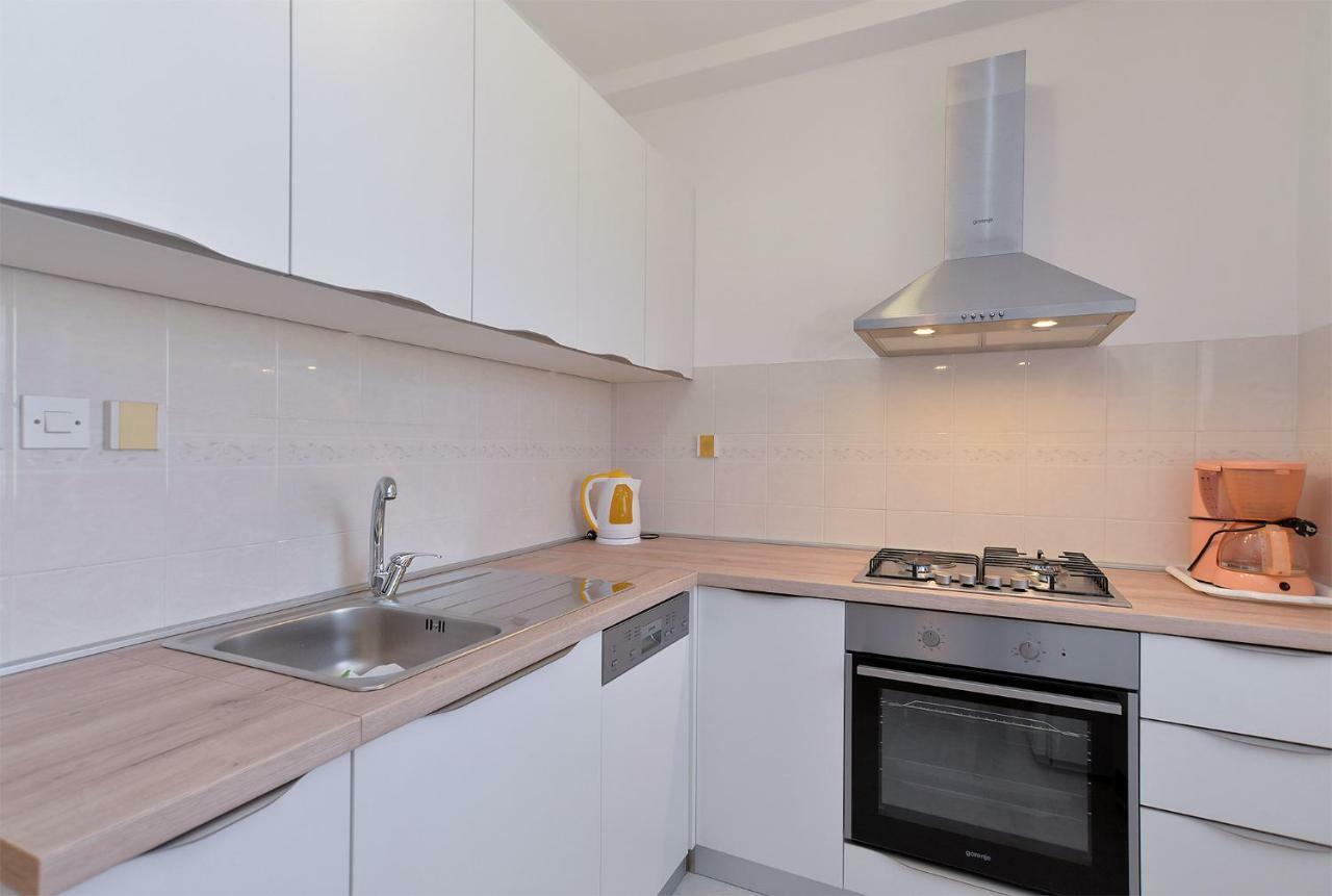 Apartment Gracijela 827 เมดูลิน ภายนอก รูปภาพ